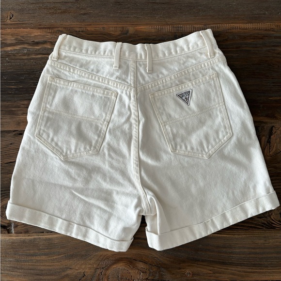 VINTAGE Guess Shorts - Picture 6 of 8